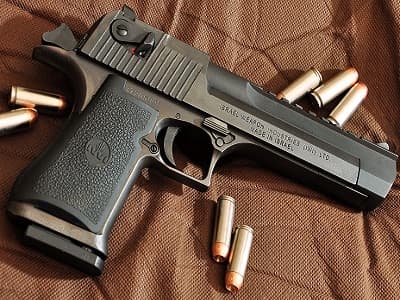 Desert Eagle .50AE - pistolet, strzelanie w Polsce